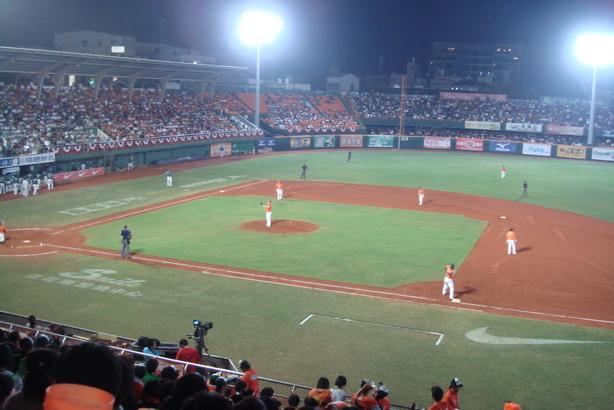 Tainan Baseball Hero Boosts Prize Money to One Million Pao, Silver Medalist Considers Beijing Move