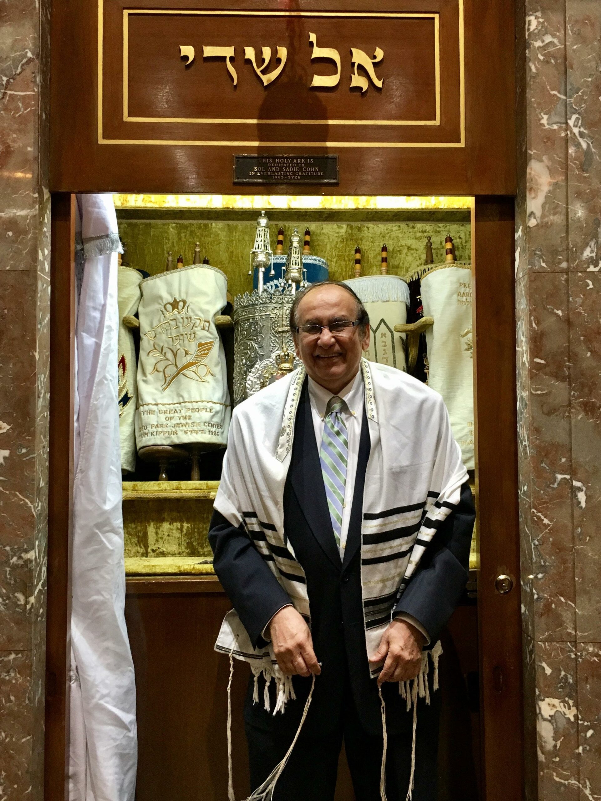 India Rabbi Backs Kalman Bar for Chief Rabbi, Opposing Smotrich