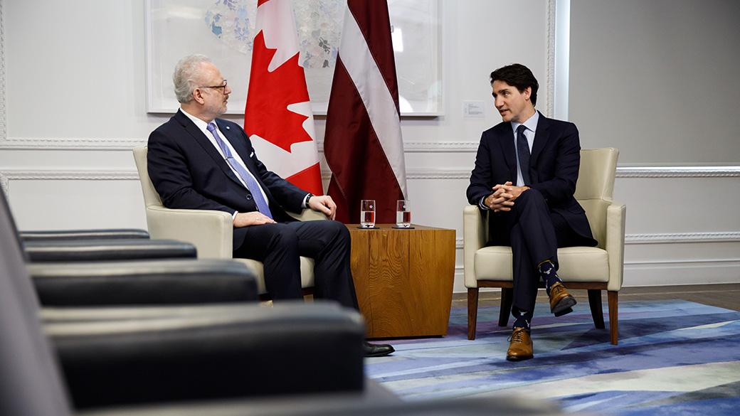 Trudeau Meets Trump at Mar-a-Lago Amid Tariff Tensions