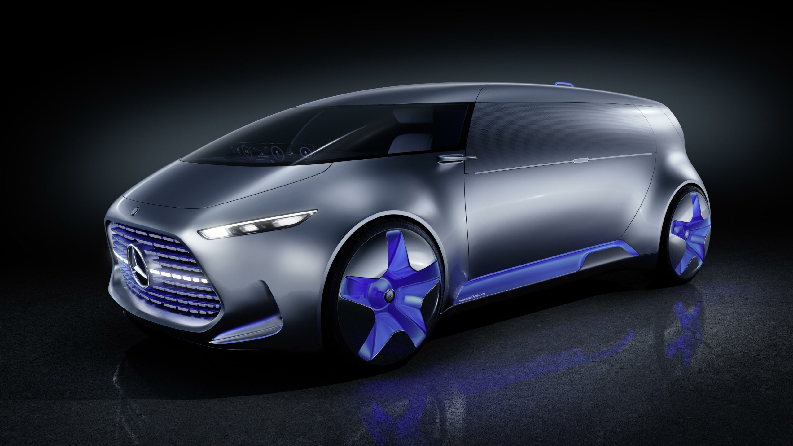 Mercedes Develops Solar Paint for Electric Cars