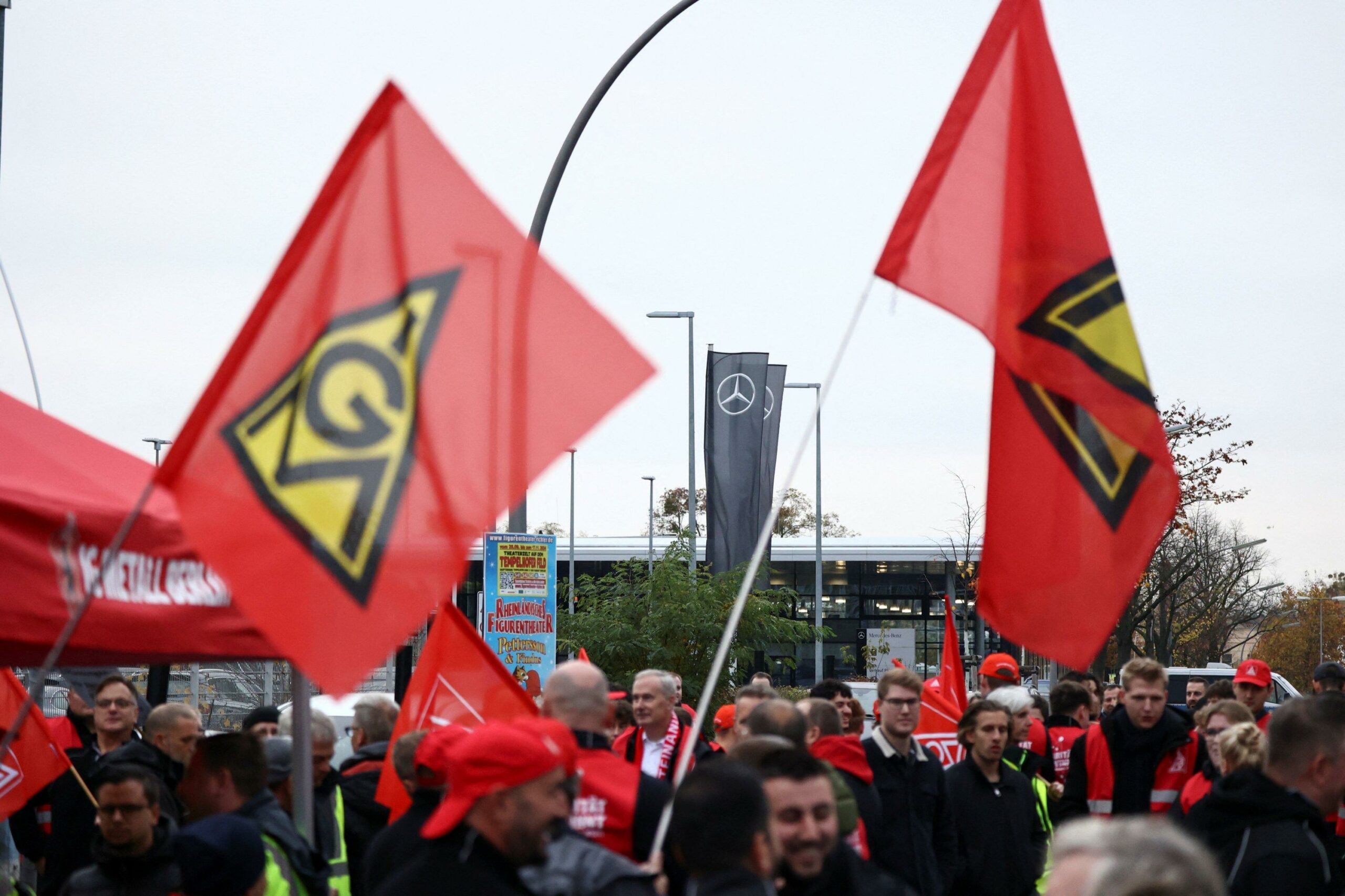 Thousands of New Cars Sit Idle in Germany