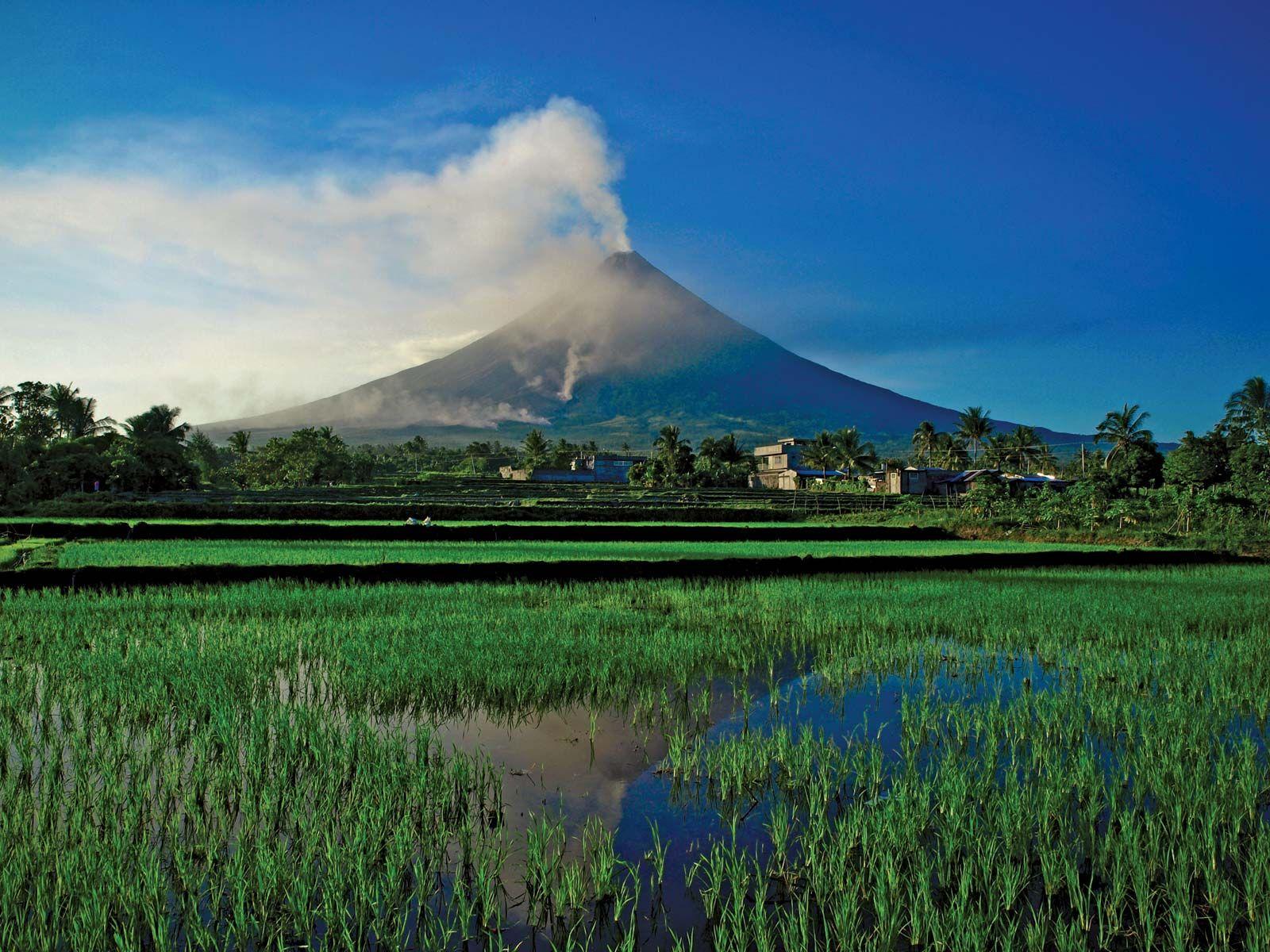 Philippines Volcano Eruption Triggers Mass Evacuation Horror Unfolds