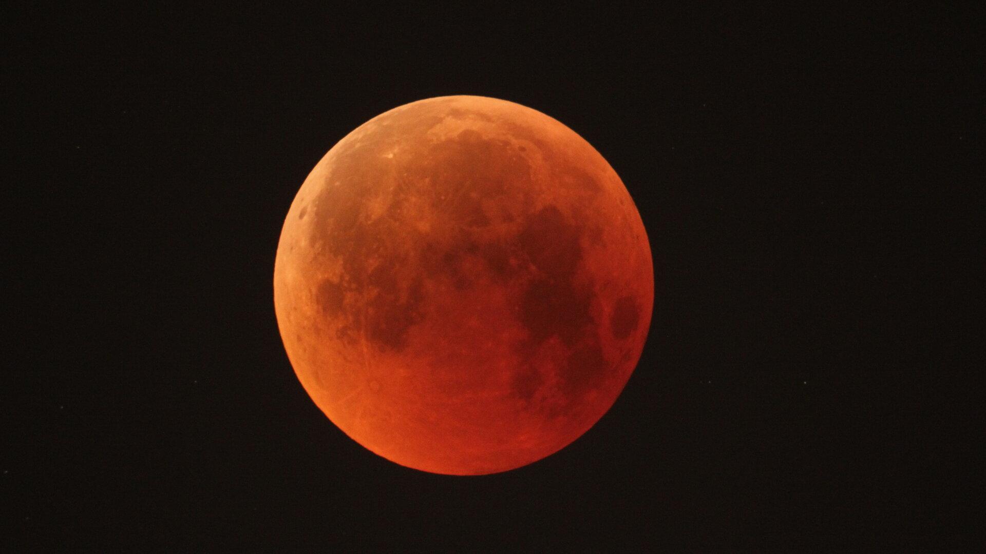 2025 Total Lunar Eclipse Rare Astronomical Phenomenon Visible in Rhode